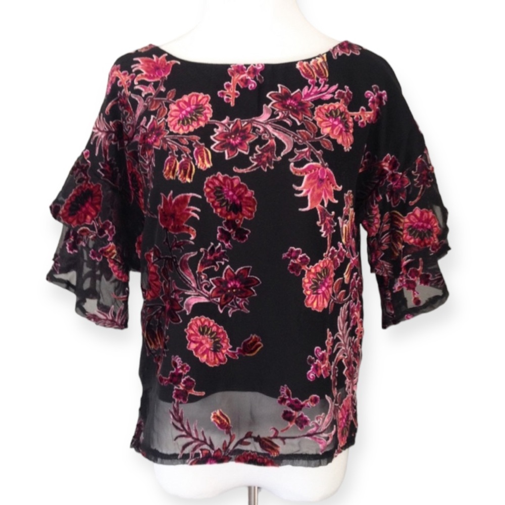 Lily White Velvet Floral Blouse Black and Pink Ruffled Sleeve Short Sleeve Top - Picture 7 of 9